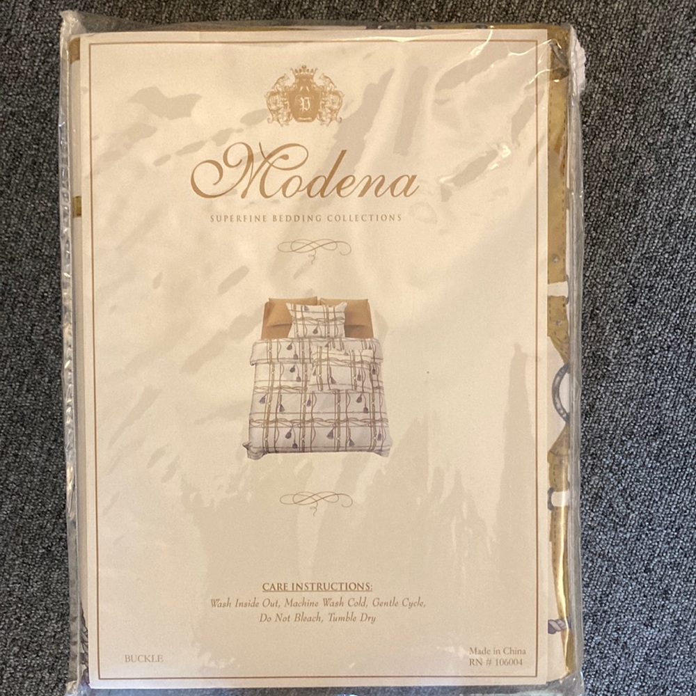 Modena Superfine Bedding Collection in Gold and White